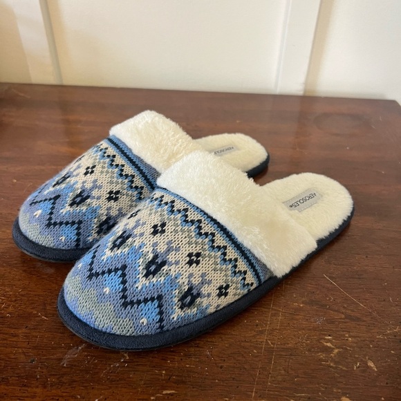AEROSOLES Cozy Blue and Cream Slippers - Picture 2 of 5